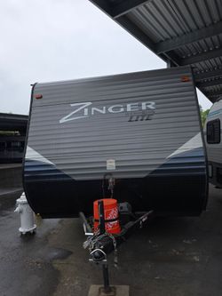 ZINGER TRAVEL TRAILER