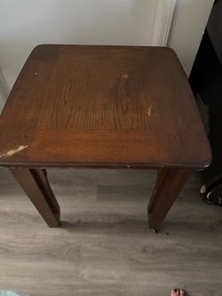 Free little table with wheels on it