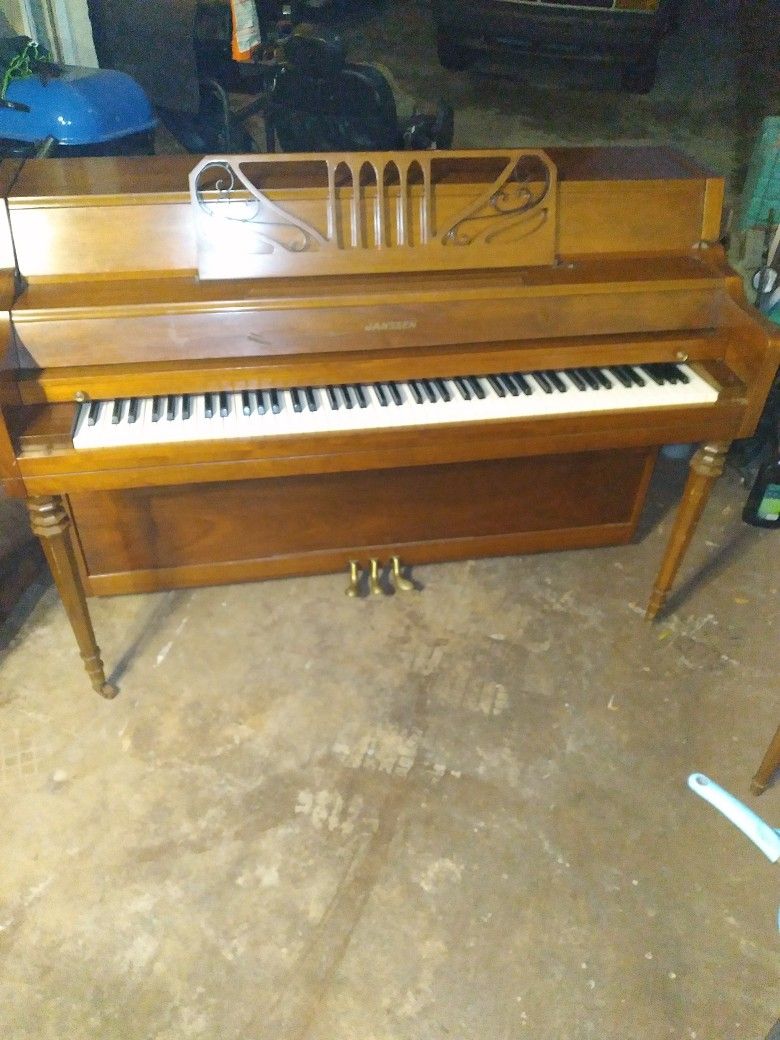 Janssen Piano Brown W 56 1/2 ×3ft