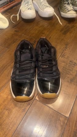 Jordan 11 retro bleached coral