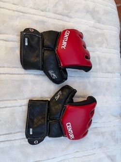 Century Brave MMA Gloves L/XL – Red/Black 7oz