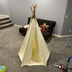 Kids Teepee Tent With Floor And 6 Wood (approx 6 Feet Tall)