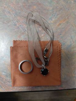 Fidget ring + necklace