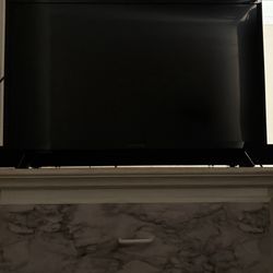 Hi I am Selling my 32 Inch Smart Tv For Only$40