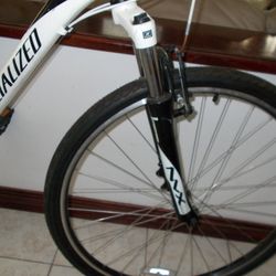 New Specialized Mountain / Road Bike (Hybrid)