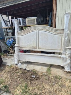 King size bed