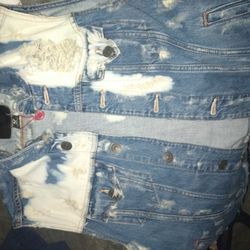 Size M True Religion Sleveless Jean Jacket 