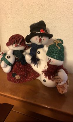 Snow family Christmas decoration