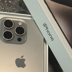 iPhone 15 PRO 256GB UNLOCKED