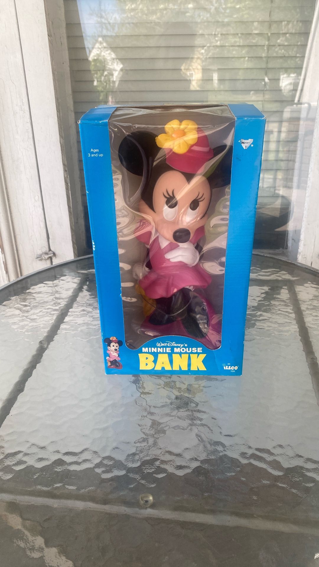 Walt Disney’s Minnie mouse bank