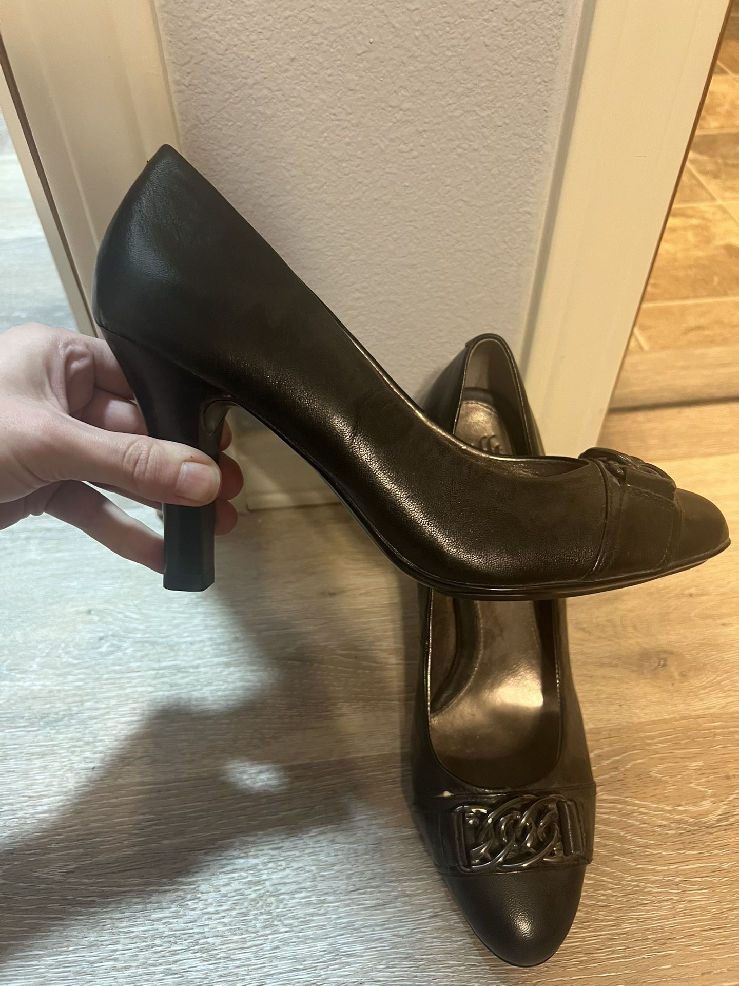 Black Pumps/heels With Buckle