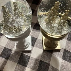 Beautiful Pedestal Snow Globes 