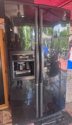 Whirlpool refrigerator-$150 OBO -West Kendall