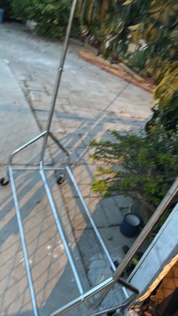 Clothes rack