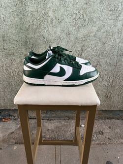 Nike dunk low Michigan State (Pre-owned, no box)