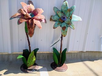 Very Lovely Metal Daisy Flowers Yard Art 🌸