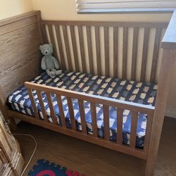 Convertible Crib/toddler Bed And DockATot