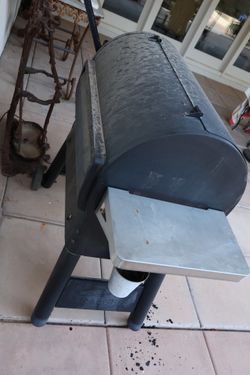 Trager Ironwood 885 Pellet Grill Smoker Wifi