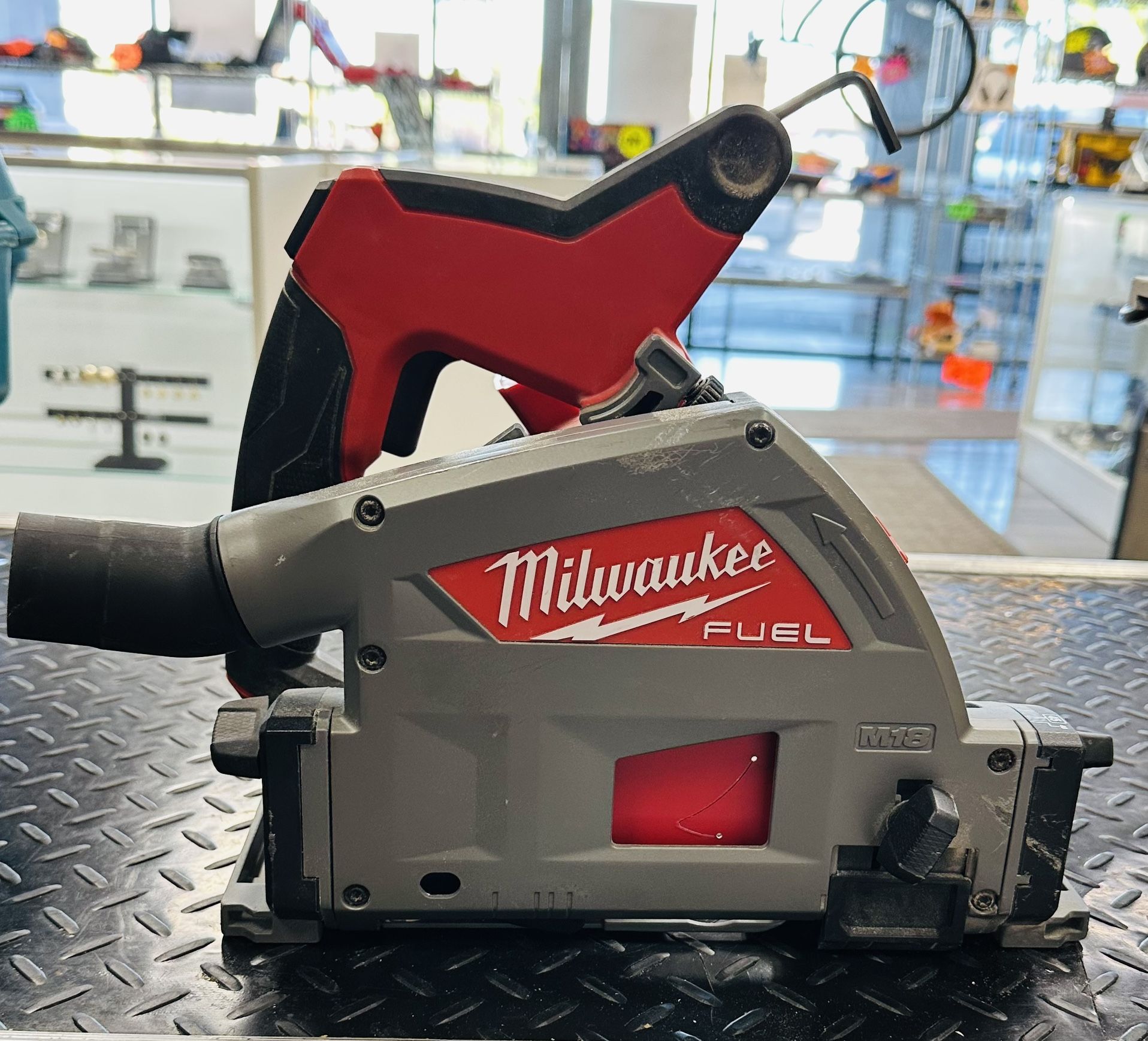Milwaukee Plunge Track Saw
