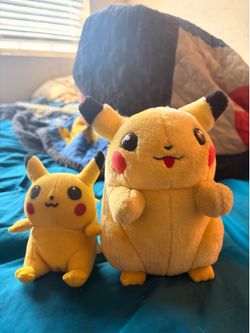 Vintage pikachu Pokemon plushies