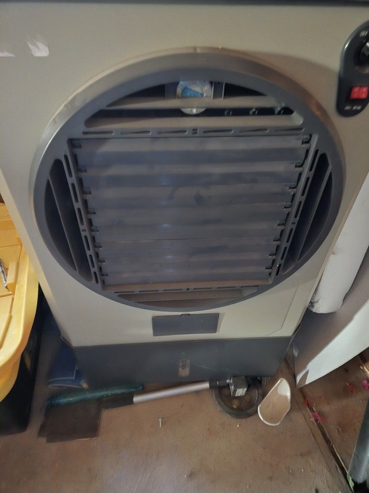 Hotpoint Freezer And In & Out AC
