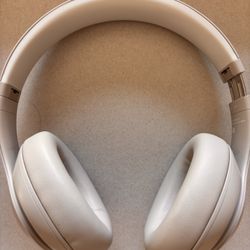 Beats Studio pro