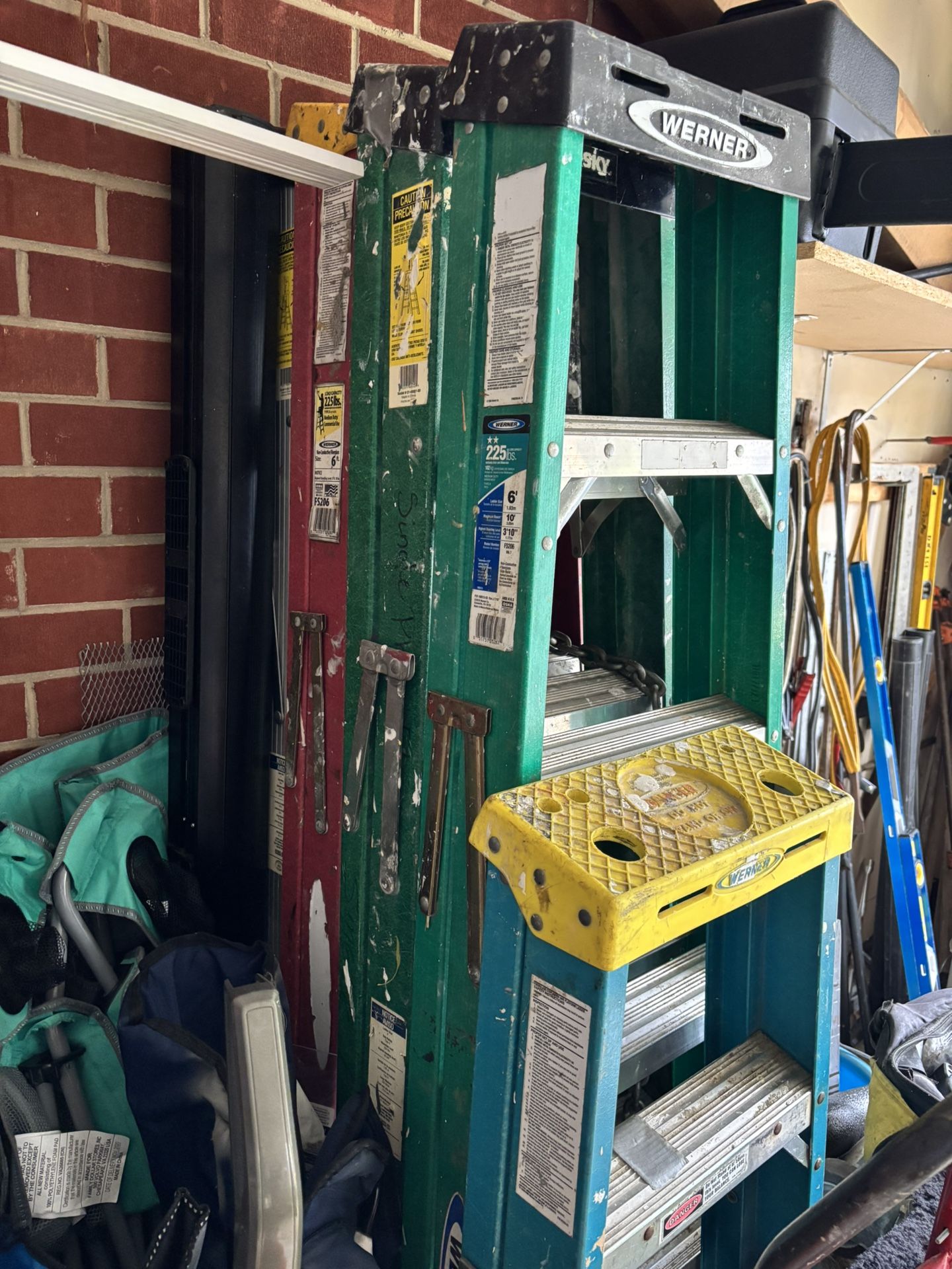 6’ ladders