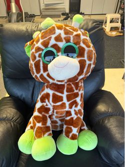 Giant giraffe beanie boo