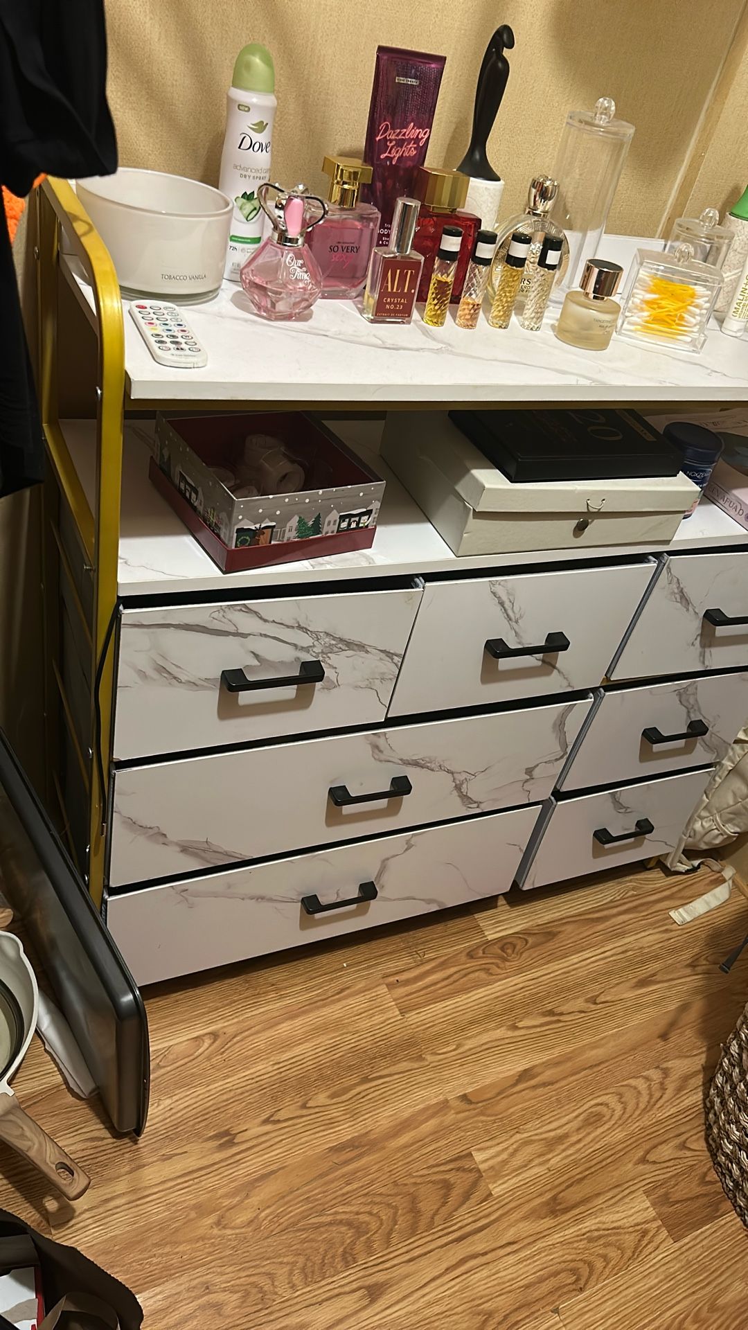 Dresser/Organizer