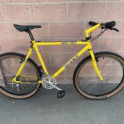 Vintage Giant ATX 760 Mountain Bike for Sale in Fullerton, CA