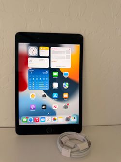 iPad Mini 4 128gb. Like New And Unlocked!