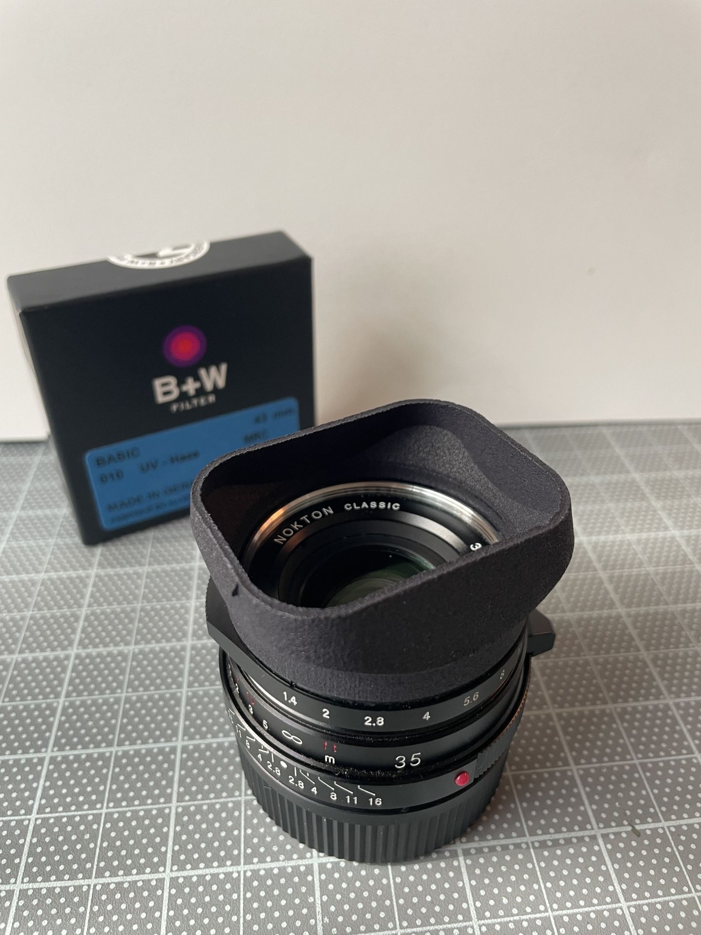 Voigtlander 35mm f/1.4 Nokton Classic II Multi-Coated VM Lens for Leica M-Mount