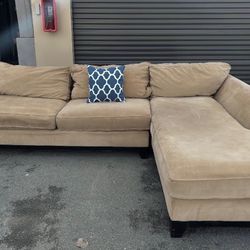 Sectional Couch 
