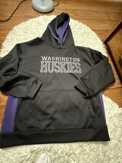 XL Men’s Jacket, Flaws As Seen In The Last Pic (small Hole) 