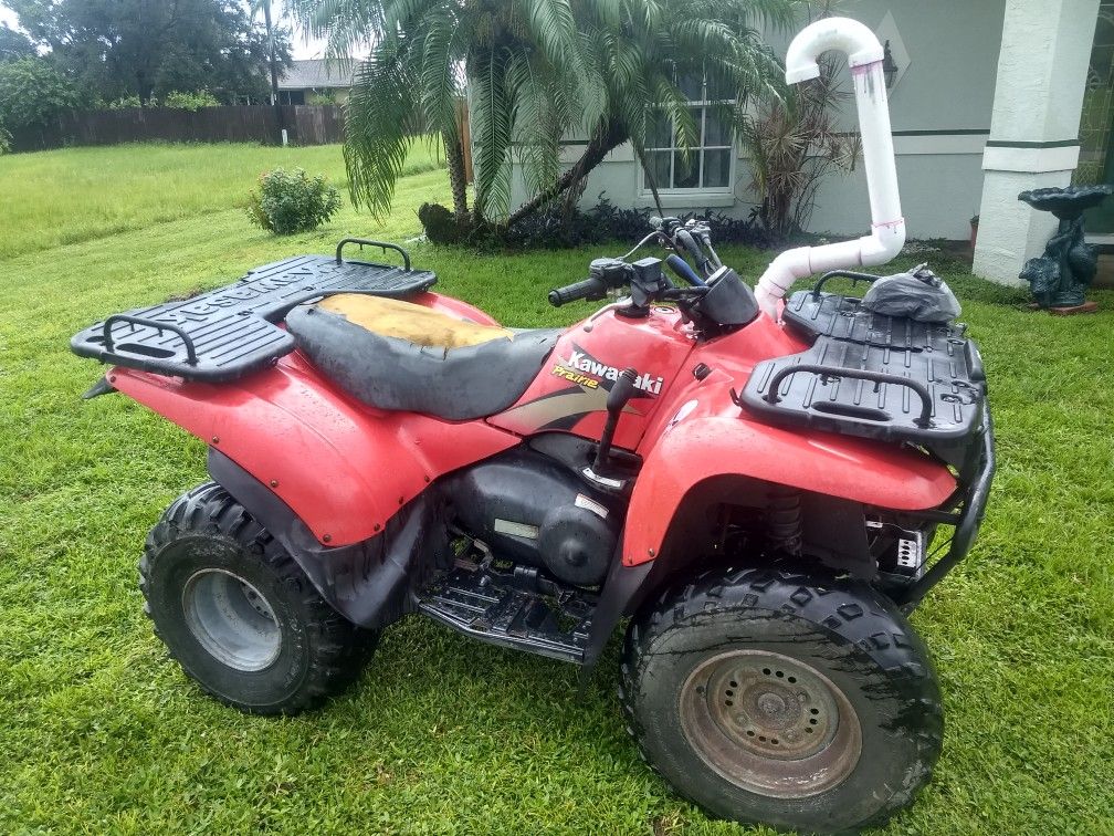 2002 Kawasaki prairie 300 4x4 4 wheeler