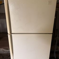 Whirlpool 18.2 Cu Ft Refrigerator 