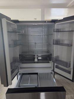 SAMSUNG REFRIGERATOR FREE