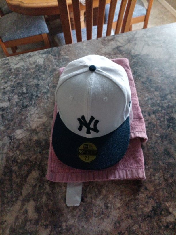 New York Yankees 59 50