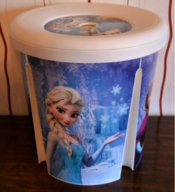 Disney Frozen Plastic Storage Bin with Lid