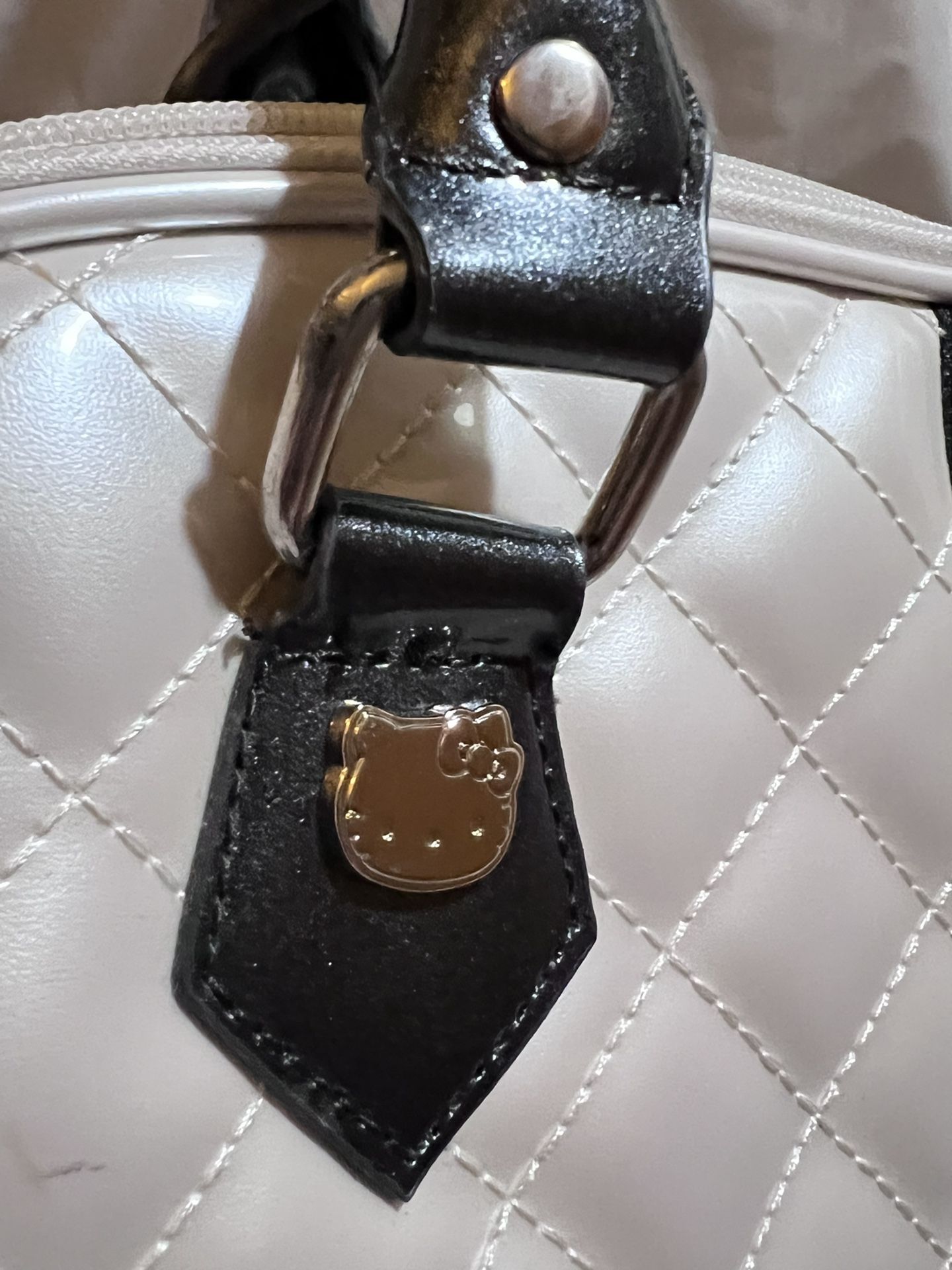 NWOT, RARE Collectors Gem!! Authentic Hello Kitty LOUNGEFLY Leather Tote