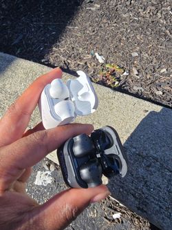 Power up earbuds