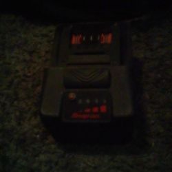 Snap-on  CT8187 18V  5.0Ah   90 Wh.   With Milwaukee Bag 60$ Or Make Me An Offer I'll More Than Likely Take A Descent Offer Ty