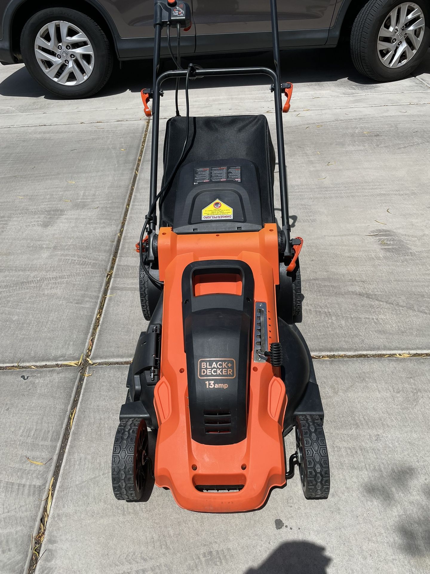 Black & Decker MM2000 13 Amp 20 in. Mower GR for Sale in Las Vegas, NV