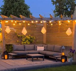 Custom Beautiful privacy wall Tomato Tower Planter Box Garden Bed Decor Outdoor Design cedar redwood