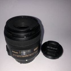 Nikon DX 40mm f/:2.8 macro