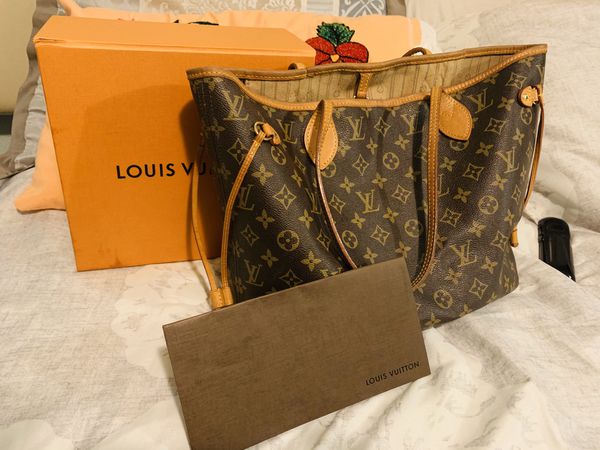 Authentic Vintage Louis Vuitton epi leather duffle bag for Sale in Miami,  FL - OfferUp