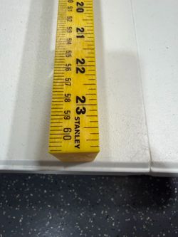 LEVEL YELLOW 24"L