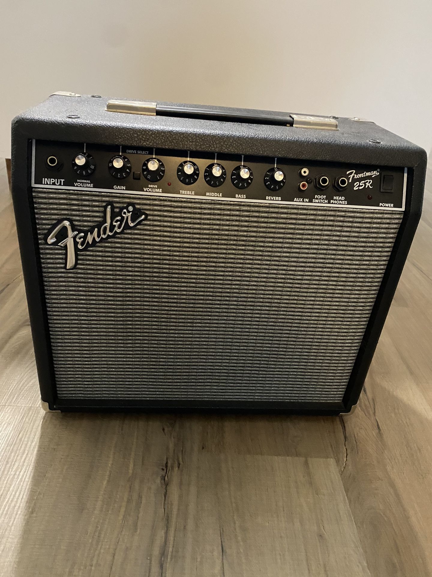 Fender 25R Amp