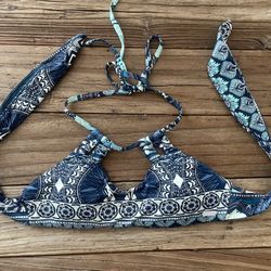 New Roxy Swim Bikini Top Small 