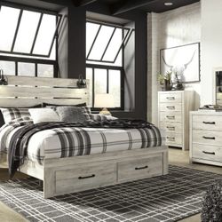 [SPECIAL] Cambeck Whitewash Footboard Storage Bedroom Set

